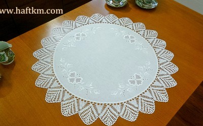 Piękna serweta z motywem kwiatowym