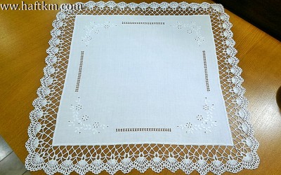 Elegancka serweta z haftem angielskim