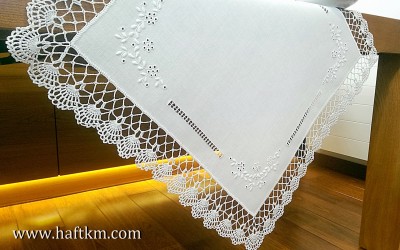 Elegancka serweta z haftem angielskim