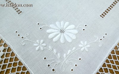 Piękna serweta  " Stokrotka "