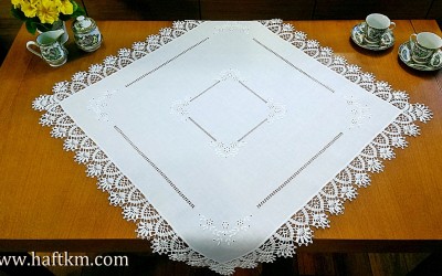 Elegancka serweta z haftem angielskim