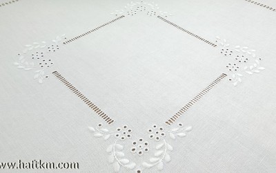 Elegancka serweta z haftem angielskim