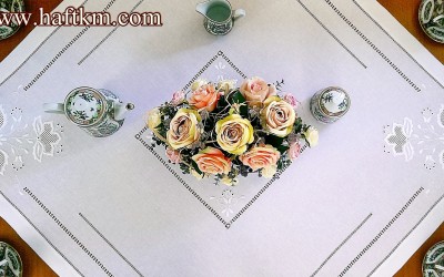 Ekskluzywna serweta ręcznie haftowana  " Kwiat lotosu "