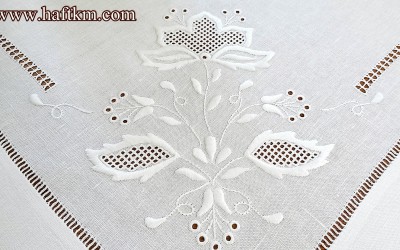 Ekskluzywna serweta ręcznie haftowana  " Kwiat lotosu "