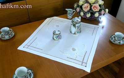 Ekskluzywna serweta ręcznie haftowana  " Kwitnący tulipan "