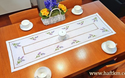  Ręcznie haftowany " Lawenda"