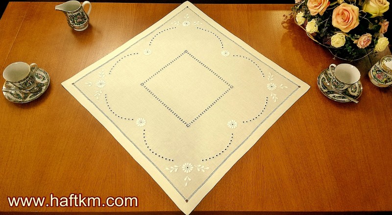 Piękna serweta z haftem angielskim