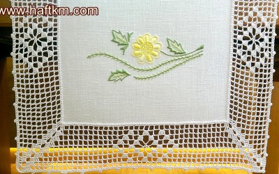 Śliczny bieżnik lniany " Żółta margaretka "