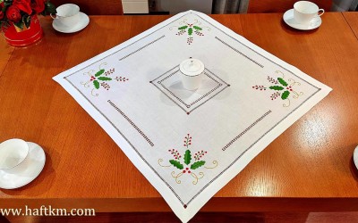 Piękna serweta  " Ostrokrzew "