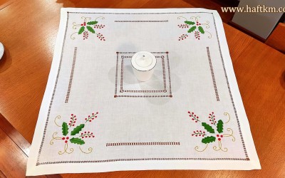 Piękna serweta  " Ostrokrzew "