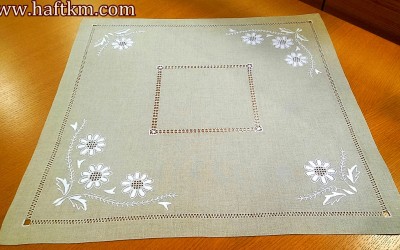 Piękna serweta, haft makowski " Margaretki  "