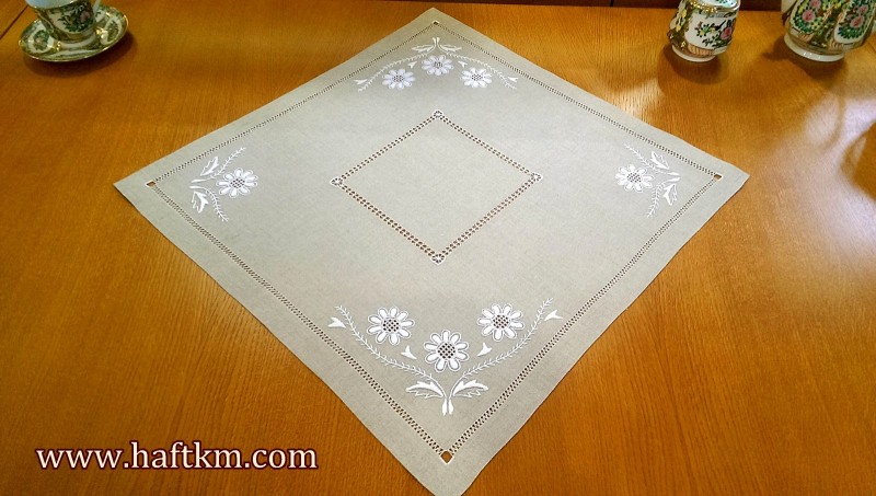 Piękna serweta, haft makowski " Margaretki  "