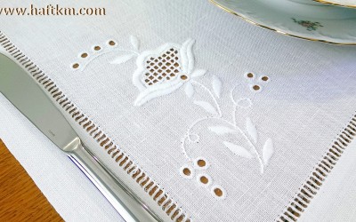 Piękna podkładka obiadowa " Różyczki toledo"