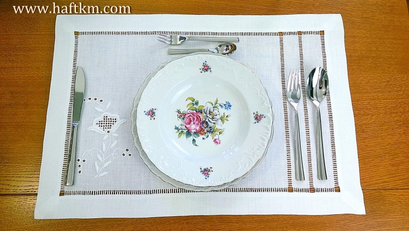 Piękna podkładka obiadowa " Różyczki toledo"