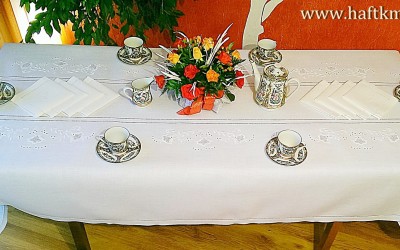 Ekskluzywny obrus " Różyczki toledo "