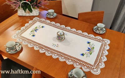 Śliczny bieżnik z motywem kaszubskim.