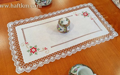 Przepiękny bieżnik z motywem bożonarodzeniowym.