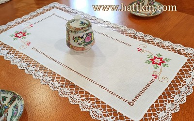 Przepiękny bieżnik z motywem bożonarodzeniowym.