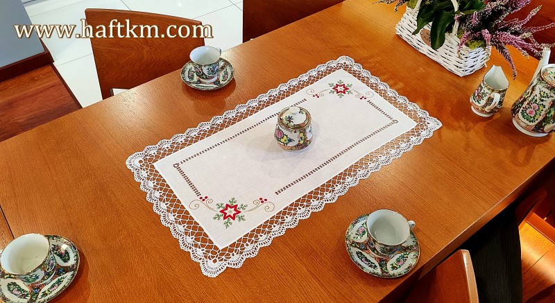 Przepiękny bieżnik z motywem bożonarodzeniowym.