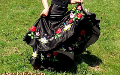 Spódnica - haft cieniowany.