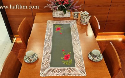 Ekskluzywny bieżnik z koronką " Maki "