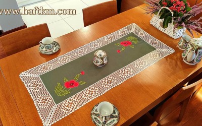 Ekskluzywny bieżnik z koronką " Maki "