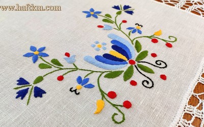 Przepiękny ręcznie haftowany bieżnik z motywem kaszubskim.