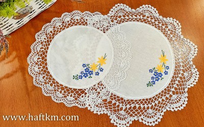 Ręcznie haftowana serweta "  Niezapominajki "