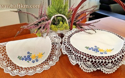 Ręcznie haftowana serweta "  Niezapominajki "