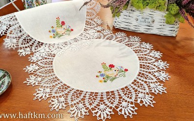 Ręcznie haftowana serweta  " Kurczaczek wielkanocny  "