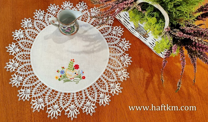 Ręcznie haftowana serweta  " Kurczaczek wielkanocny  "