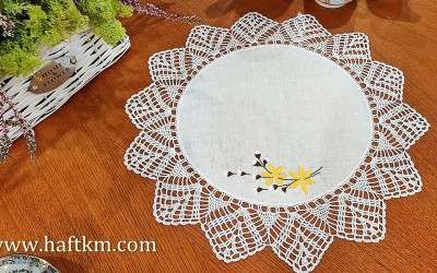 Ręcznie haftowana serweta 