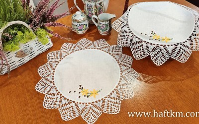 Ręcznie haftowana serweta " Bazie "