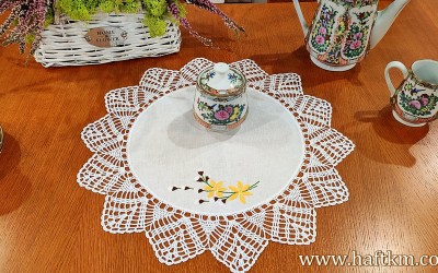 Ręcznie haftowana serweta " Bazie "