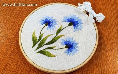 Obraz ręcznie haftowany " Chabry"