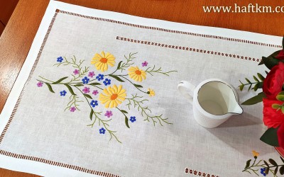 Ręcznie haftowany bieżnik  " Wiosna "