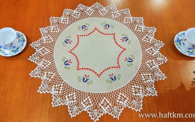 Obrus z motywem kaszubskim.