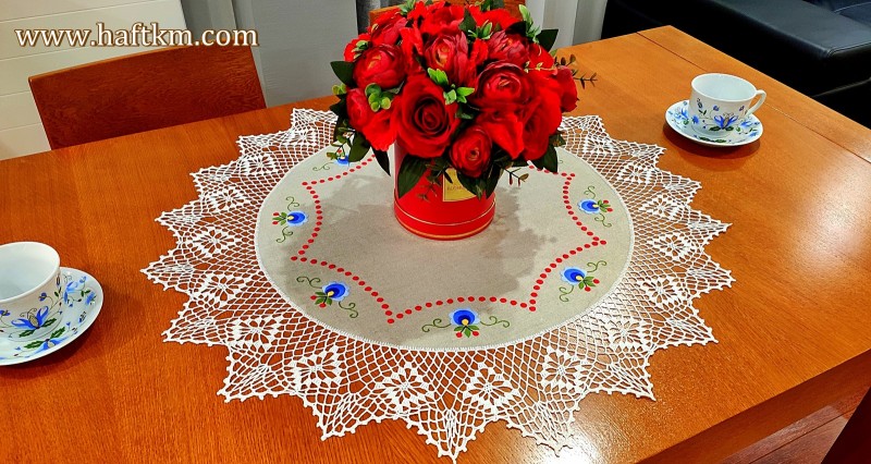 Piękny obrus z motywem kaszubskim.