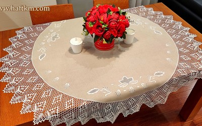 Obrus ręcznie haftowany 