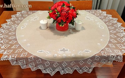 Obrus ręcznie haftowany " Kwiat lotosu "