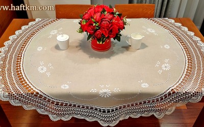 Obrus z koronką szydełkową " Margaretki "