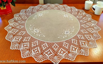 Tradycyjny obrus "Różyczki toledo"