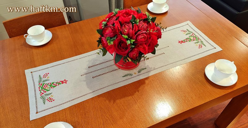 Piekny bieżnik świąteczny " Choinka modern "