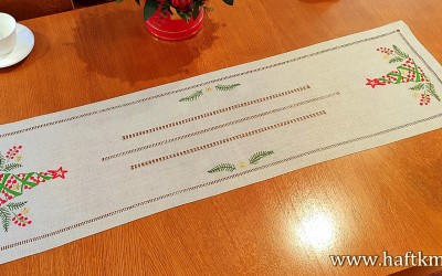 Piekny bieżnik świąteczny " Choinka modern "