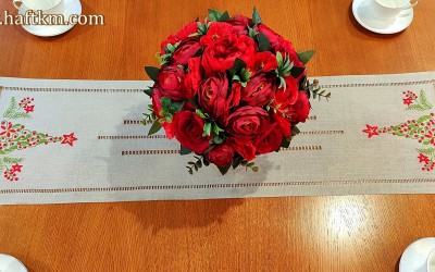 Piekny bieżnik świąteczny " Choinka listki "