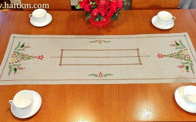 Piekny bieżnik świąteczny " Choinka listki "