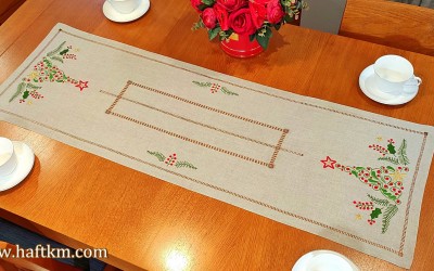 Piekny bieżnik świąteczny " Choinka listki "