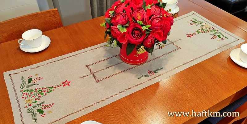 Piekny bieżnik świąteczny " Choinka listki "