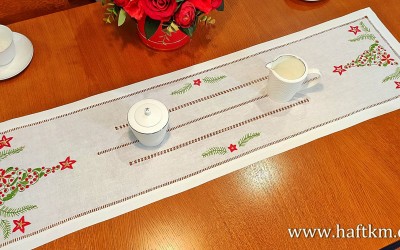 Piekny bieżnik świąteczny 