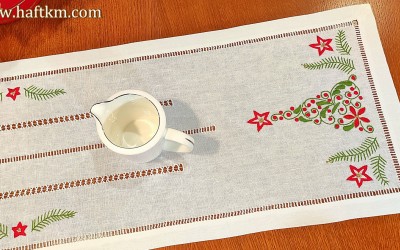 Piekny bieżnik świąteczny " Choinka listki "